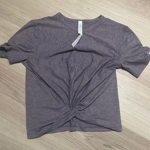 Lululmeon cropped tee